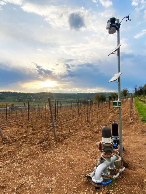 Node unit supporting smart irrigation systems with cloud connectivity, allowing automated adjustments to irrigation practices based on environmental changes